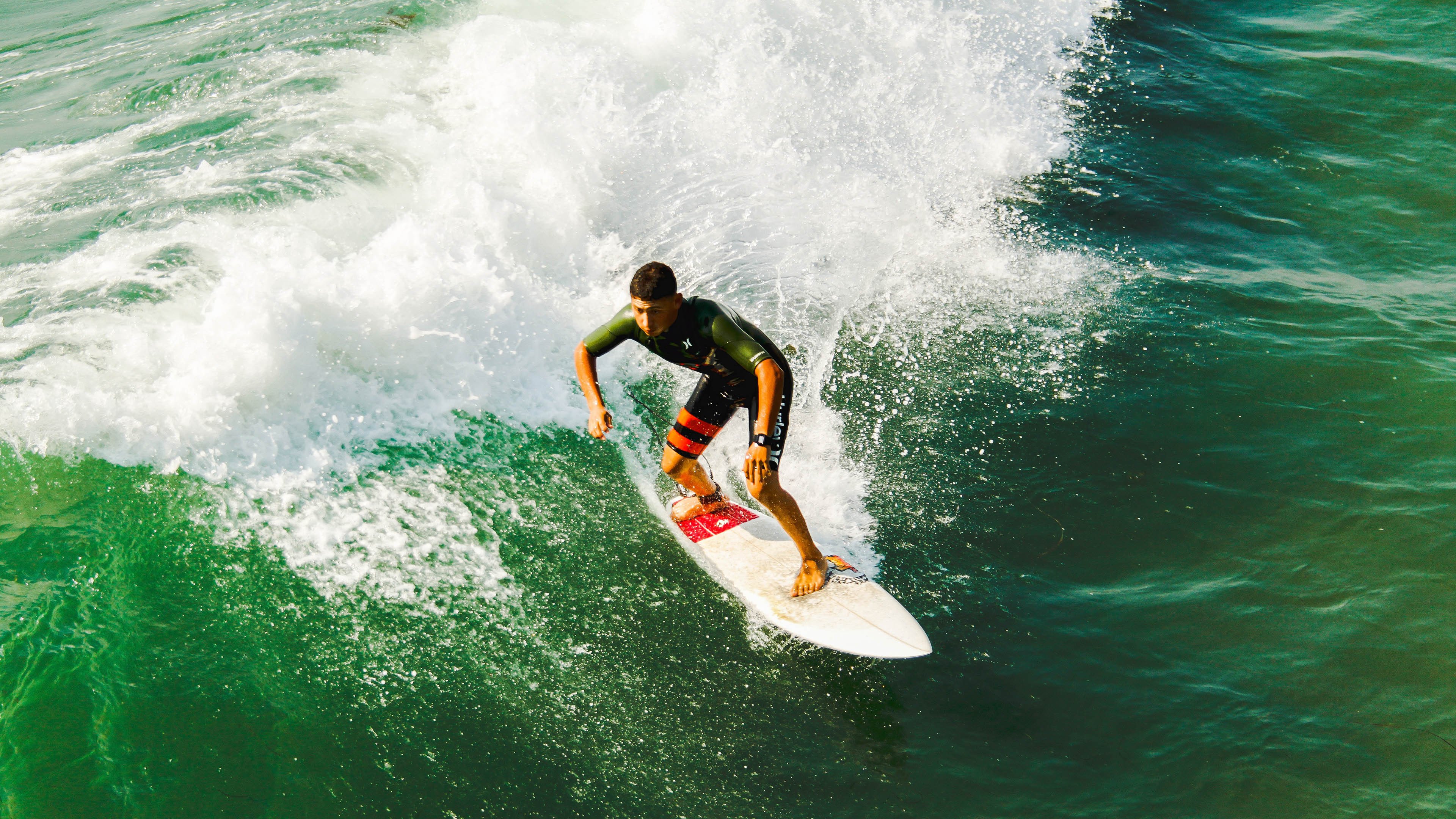 人队实现团结合作，打破连败局面，人队实现团结合作,打破连败局面的例子