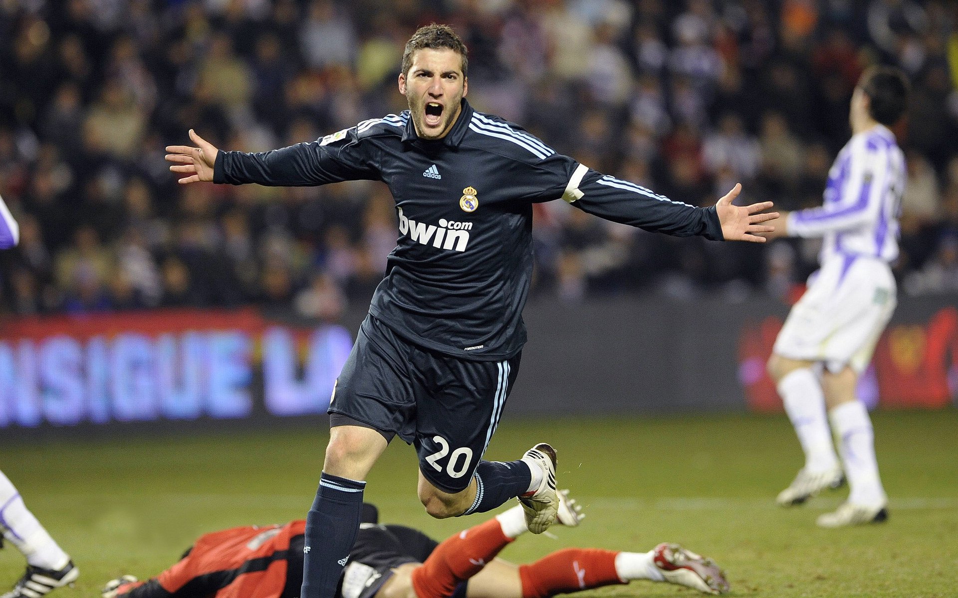 意甲新战术出奇制胜，精彩瞬间多次掀起高潮，意甲意甲